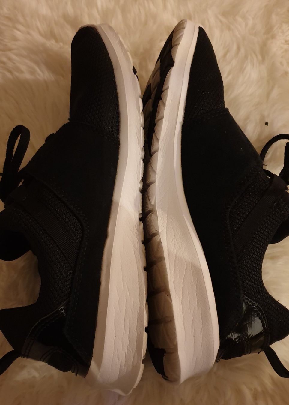 Scarpe da donna: DAMEN SCHUHE – Usato da Thun venduto da Vecgou 2