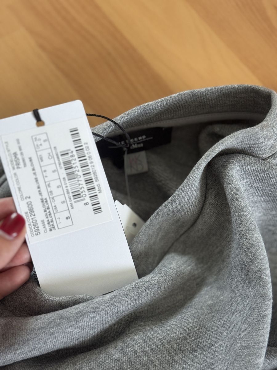 Max Mara Pullover & Sweatshirts: Max Mara Grey Cotton Sweatshirt - Size S New! – Neu und originalverpackt aus Sattel von Zlata1 2
