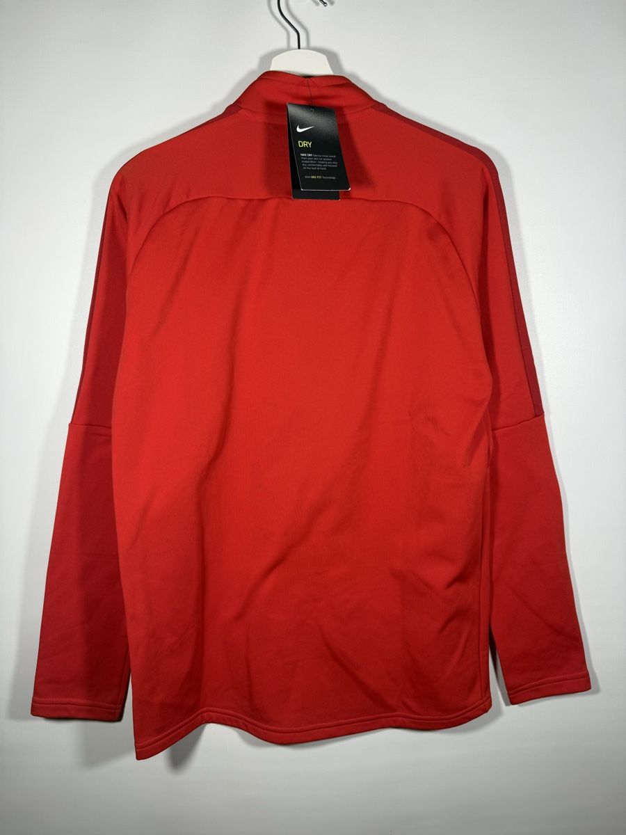 Nike Pulls & Sweat-shirts: Nike Langarmshirt M – Neuf avec emballage d'origine à Mühledorf BE par ericgrunder_12 2