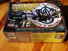 Monogram MOD01 Chevrolet Monte Carlo Smith&Wesson #16 NASCAR