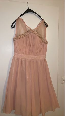Elegantes Abendkleid in Rosé Grösse 38