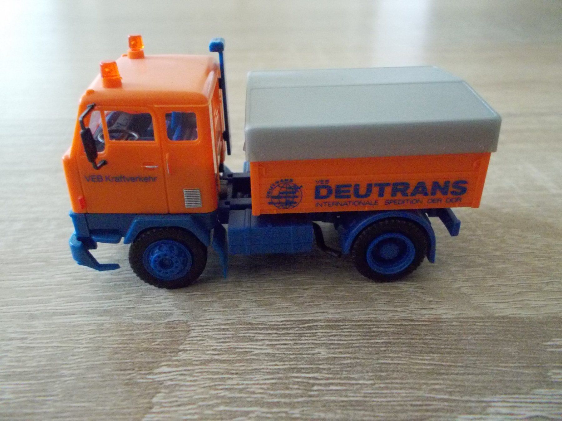 Albedo Modellini d'auto: Volvo F88 – Nuovo (secondo la descrizione) da Weinfelden venduto da Simalaia