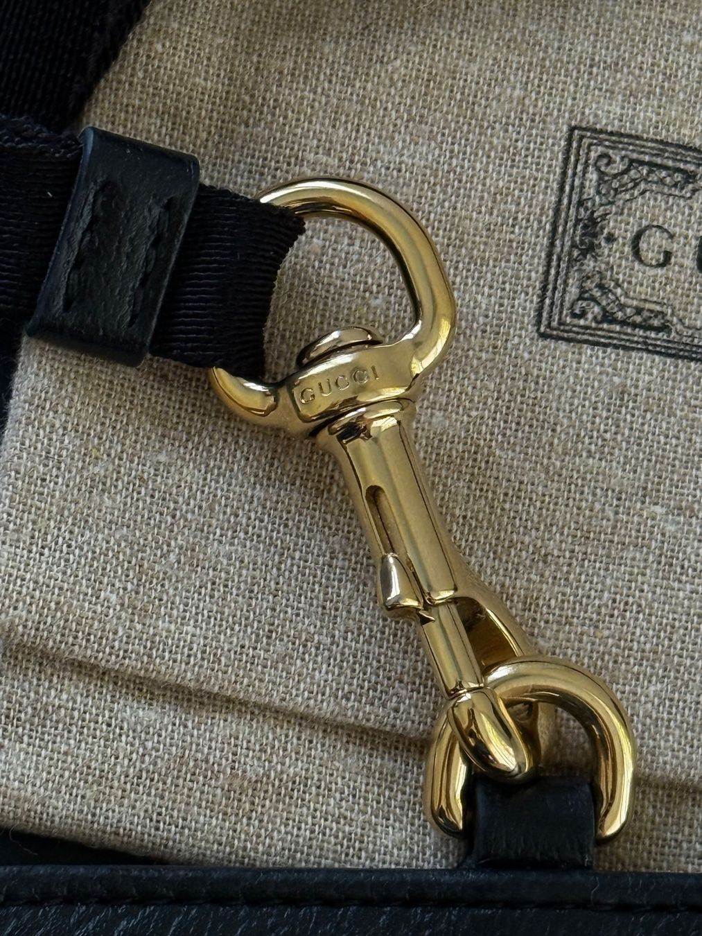 Gucci Portafogli: Gucci Kartenentui mit Trageriemen – Usato da Kilchberg ZH venduto da LuxuryVault 4