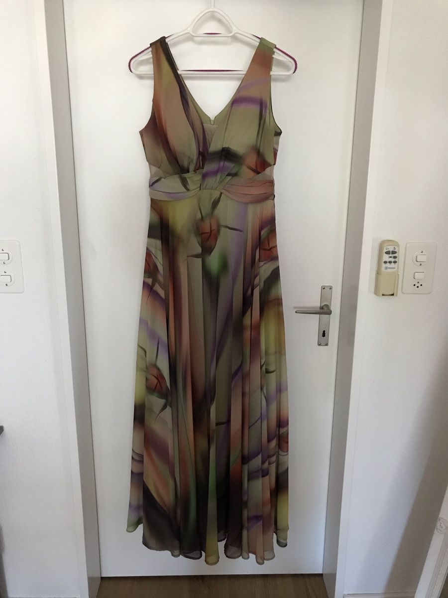 Vestiti: Abendkleid – Nuovo (secondo la descrizione) da Niederuzwil venduto da nic_qjk5