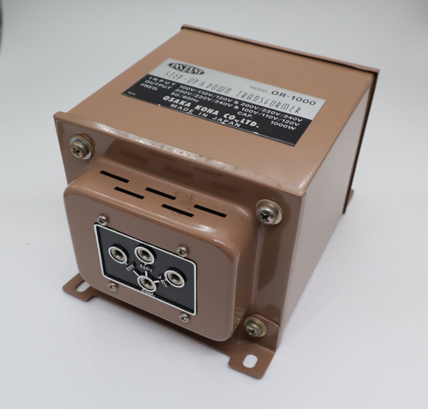 Alimentation électrique: Step-Up Step-Down Transformer 1000W – D'occasion à Volketswil par brockipfannenstil