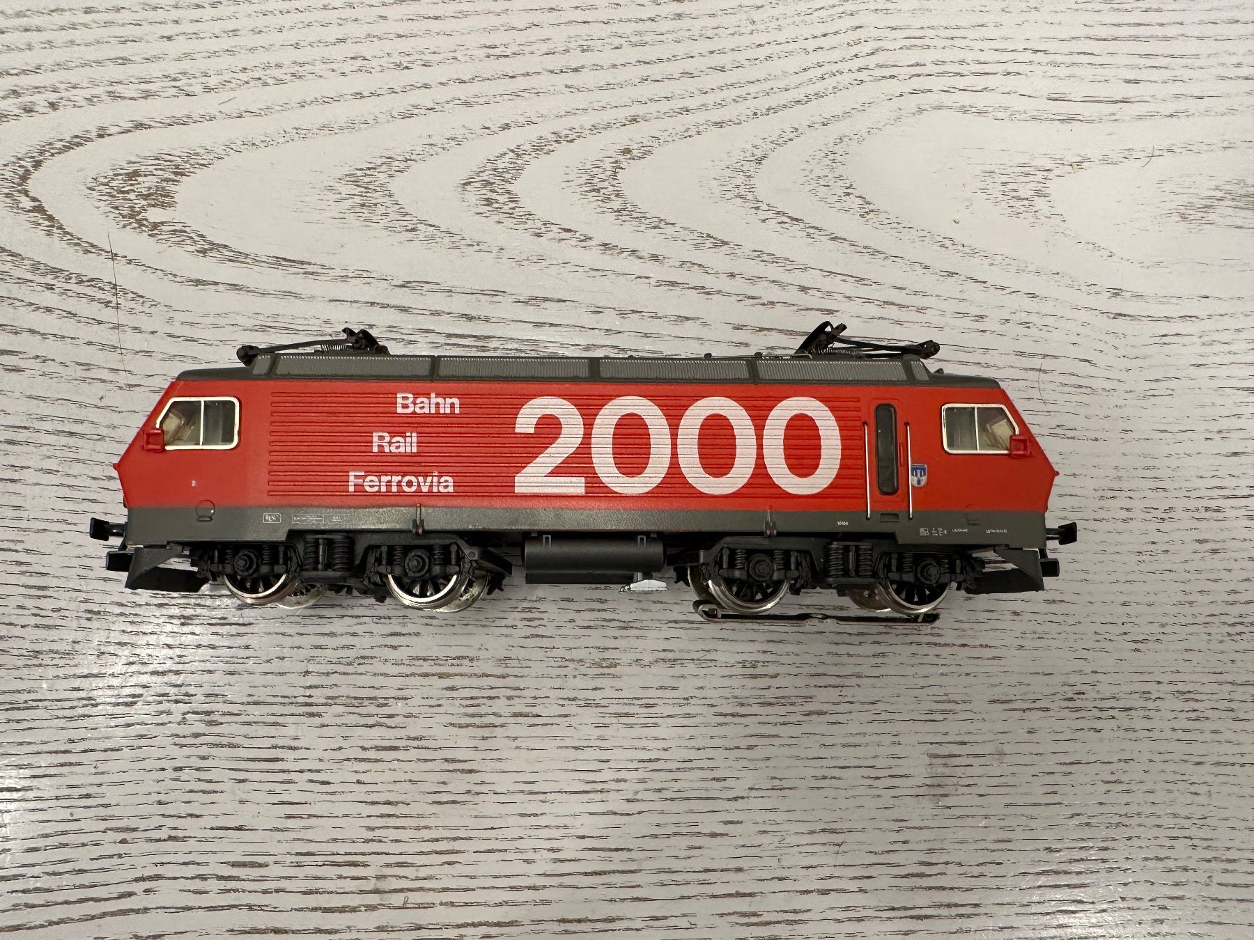 Märklin Modellini di ferrovie: Märklin 3330 SBB Re 4/4 IV Bahn 2000 – Usato da Lupsingen venduto da New-Haven 3