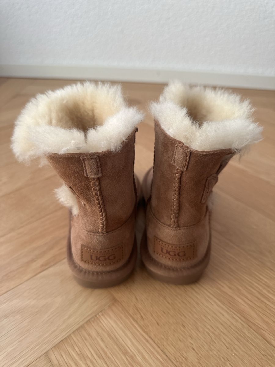 Ugg Scarpe per ragazze: UGG Boots Mädchen Gr. 27 – Nuovo (secondo la descrizione) da Emmen venduto da meh_xd8c 3