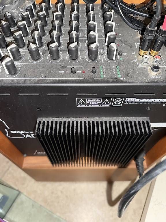 Amplificatori: ACUS One for Strings AD Wood Verstärker – Usato da Dietlikon venduto da lizz.yy 4
