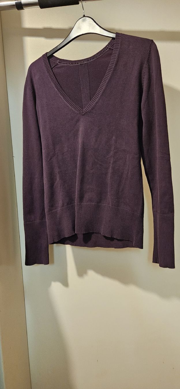 Maglioni & Felpe: Herbstlicher V-Ausschnitt Pullover mit Knöpfen Gr. M – Usato da Basel venduto da NikaV13