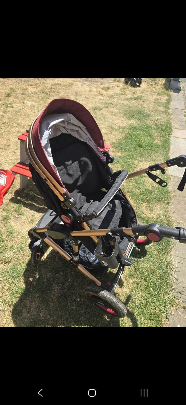 Poussette: Kinderwagen mit babyschale und tasche – D'occasion à Lufingen par 1bayern9 2