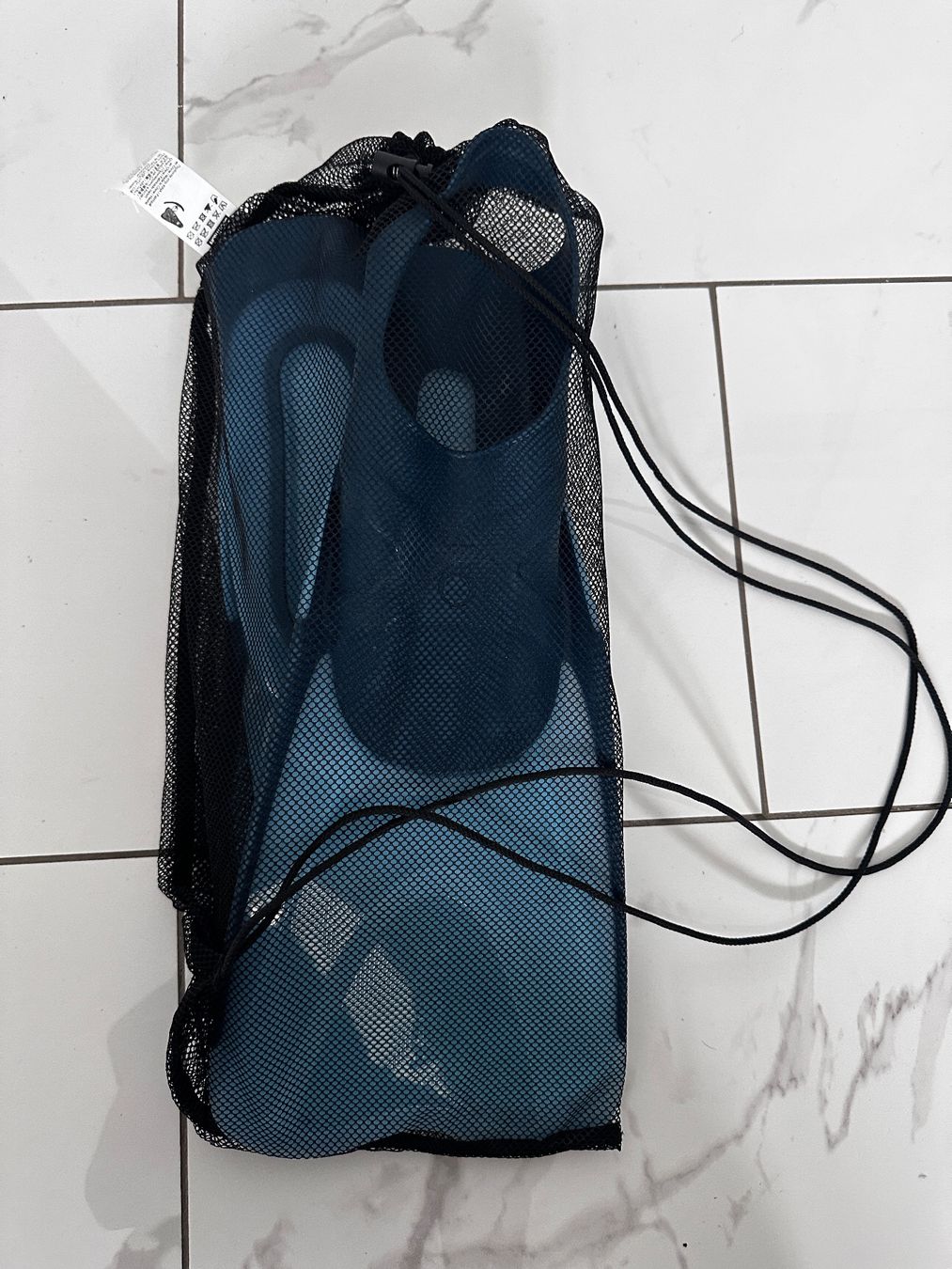 Pinne, Maschere & Boccagli: Schwimmflossen Blau Gr. 44/45 – Usato da Ballwil venduto da AyngaMarket 2
