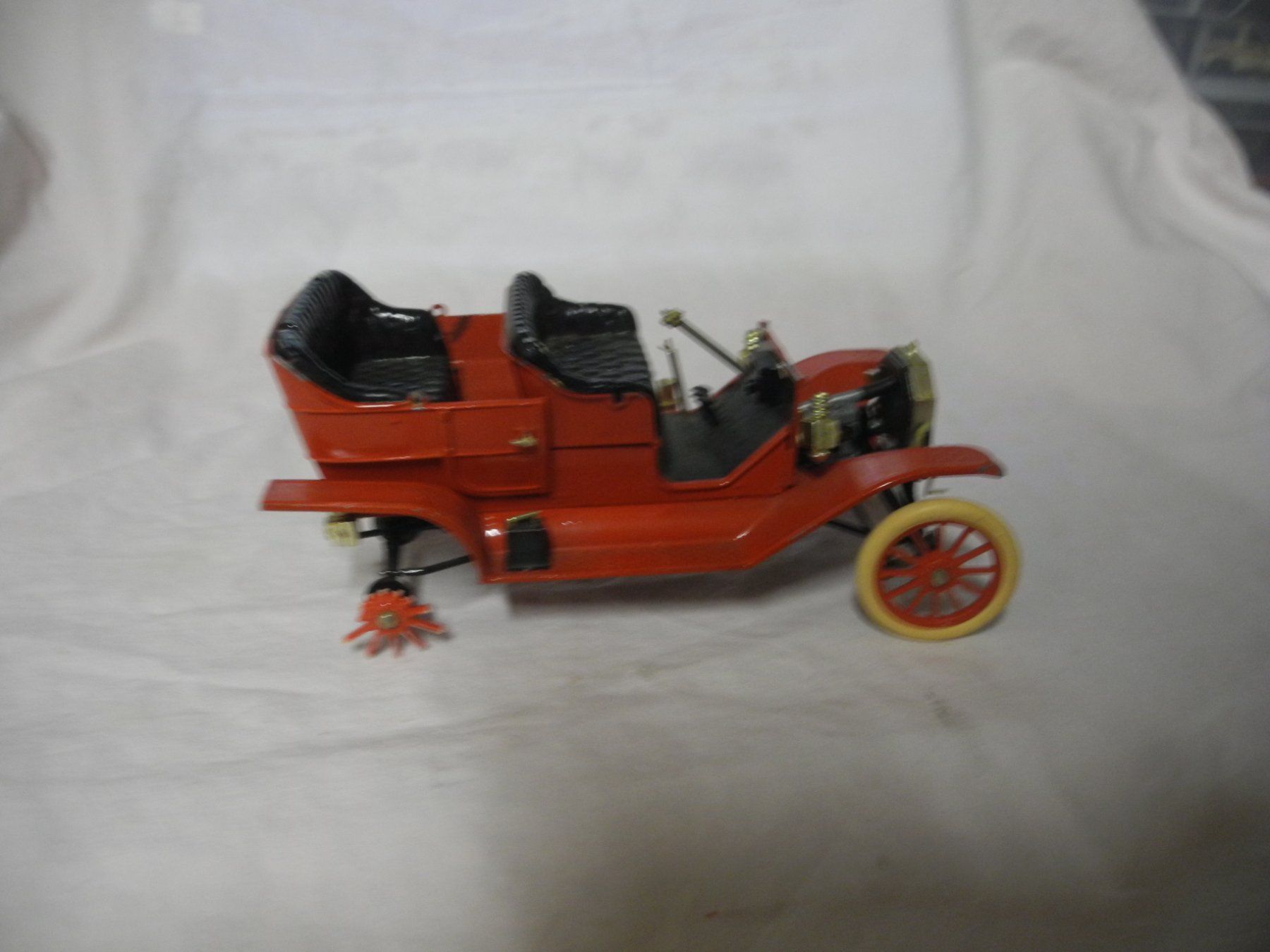 Ford Voitures modèles: OLDTIMER  FORD 1909     1:24   ERSATZTEILSPENDER – Défectueux à Gurtnellen par Murmeli99 2