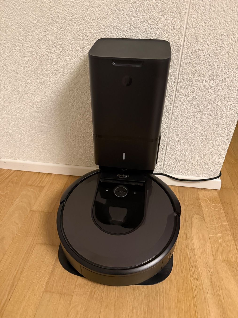 Irobot Aspirapolveri & Accessori: iRobot Roomba i7 – Usato da Rupperswil venduto da ale_hlk5