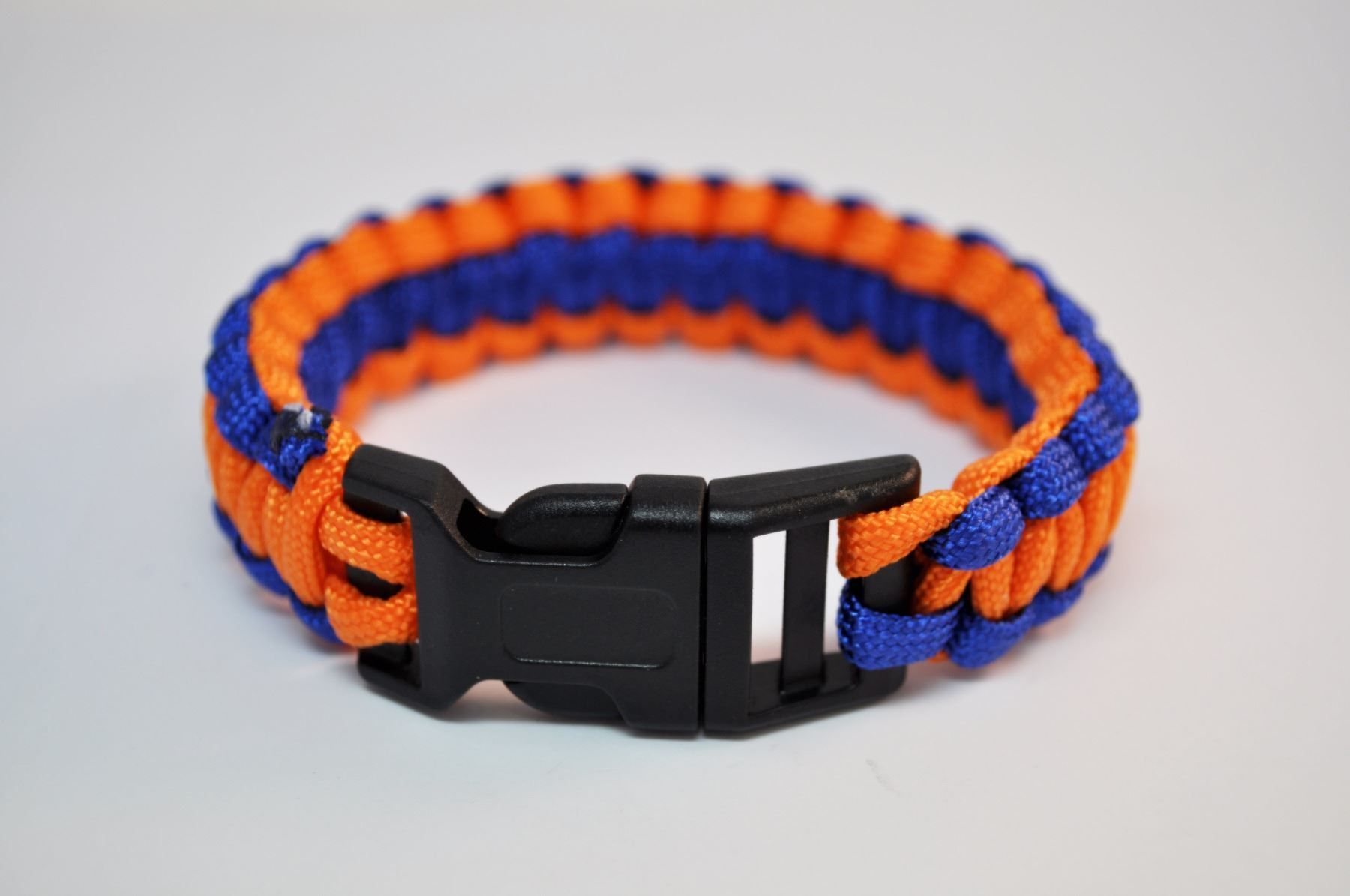 Bracciali & Braccialetti: Paracord Rettungsseil farbig – Nuovo e nell'imballaggio originale da Courlevon venduto da HotSaleandPrice 2