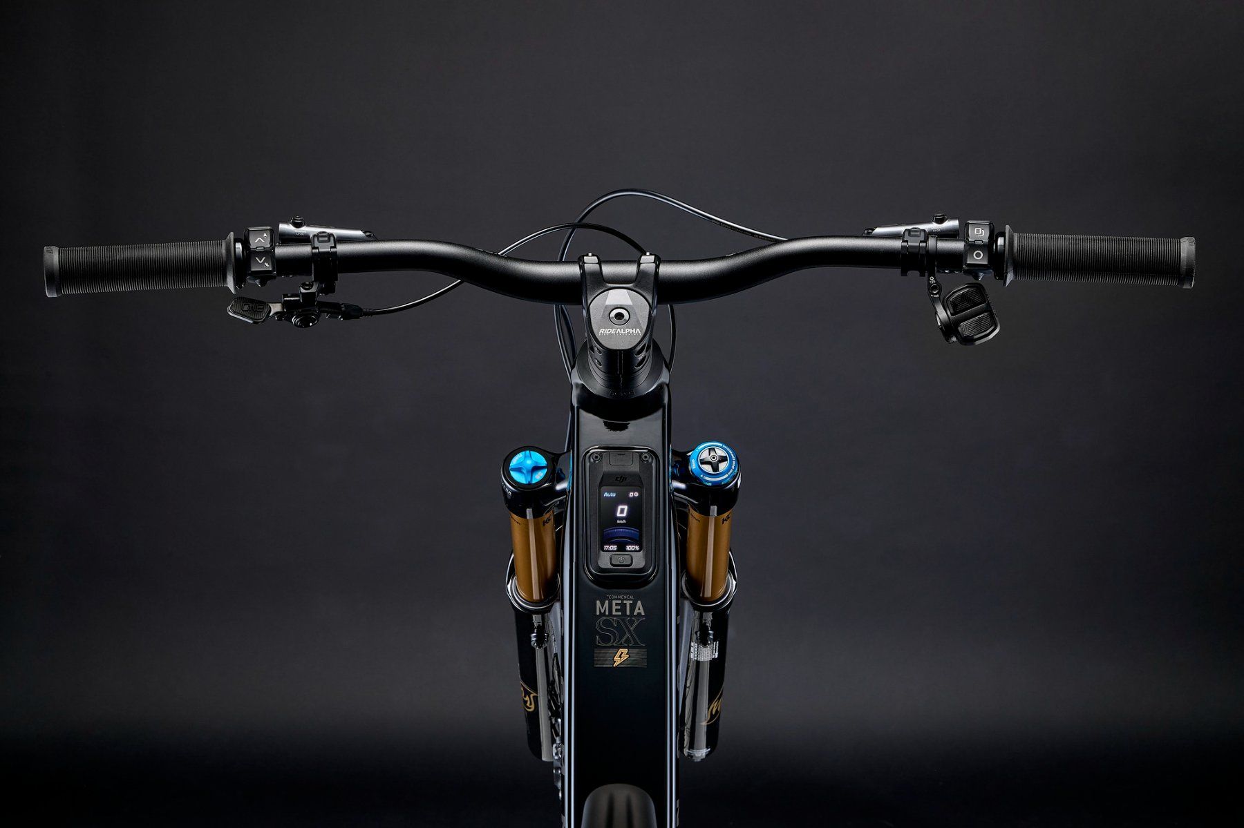 Commencal Velos: COMMENCAL META POWER SX AVINOX M2S-800Wh 2027 – Neu und originalverpackt aus Lonay von Malu-Bike 3