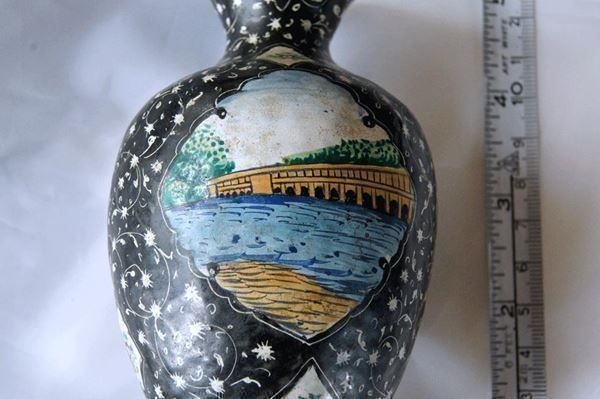 Vasi & Recipienti: Interessante antike emaillierte Vase – Difettoso da Geroldswil venduto da ARTEFACTO 5