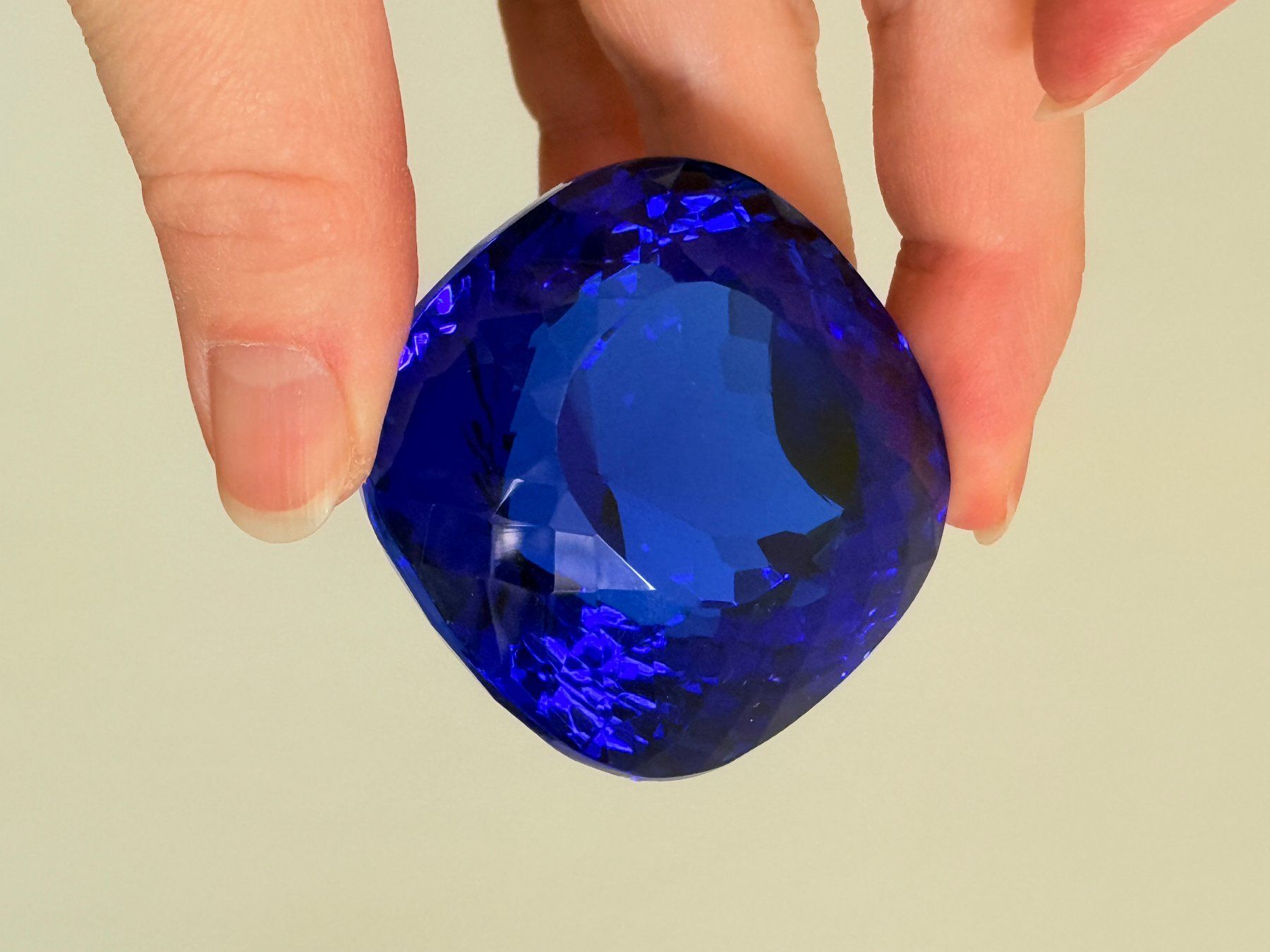 Pietre preziose: 495.45 CT Certified Beautiful Large Gemstone – Nuovo e nell'imballaggio originale da Genève venduto da AWWA 2