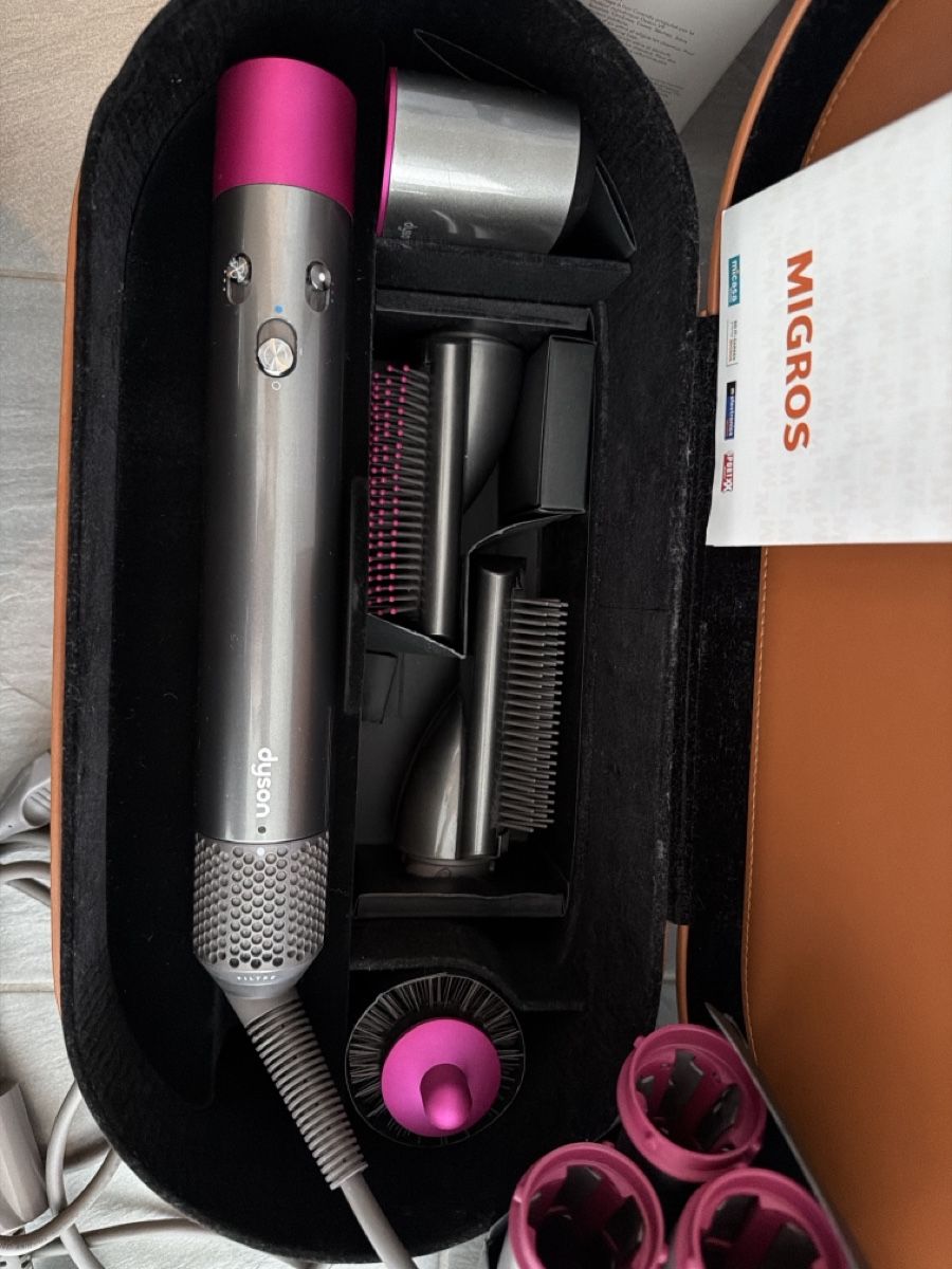 Dyson Piastre & Arricciacapelli: Dyson Airwrap Complete Long – Usato da wynigen venduto da Birnenmus 1