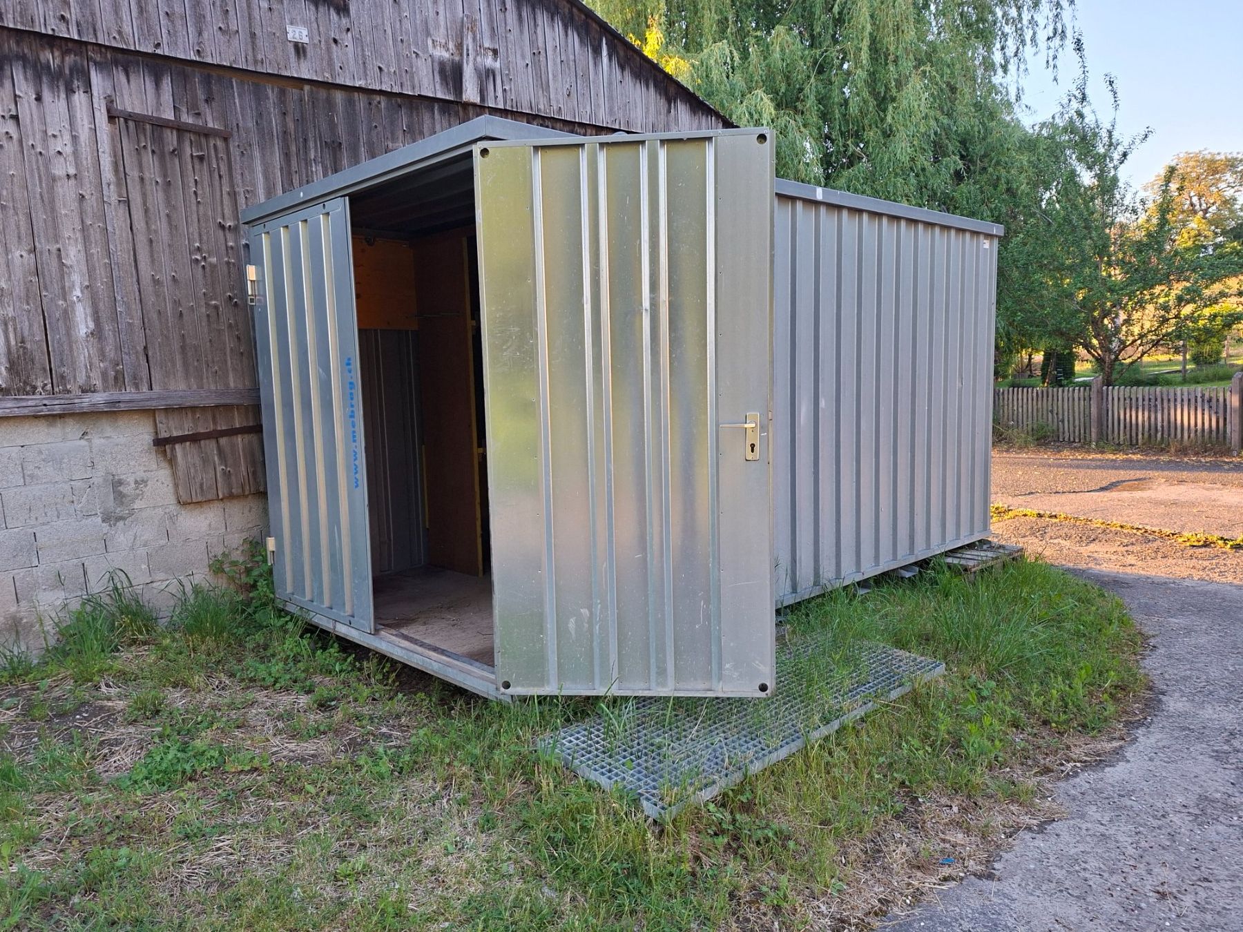 Conteneurs de construction: Lagercontainer Materialcontainer 4 Meter lang 2 Meter breit – D'occasion à Schnottwil par Handwerk64 3