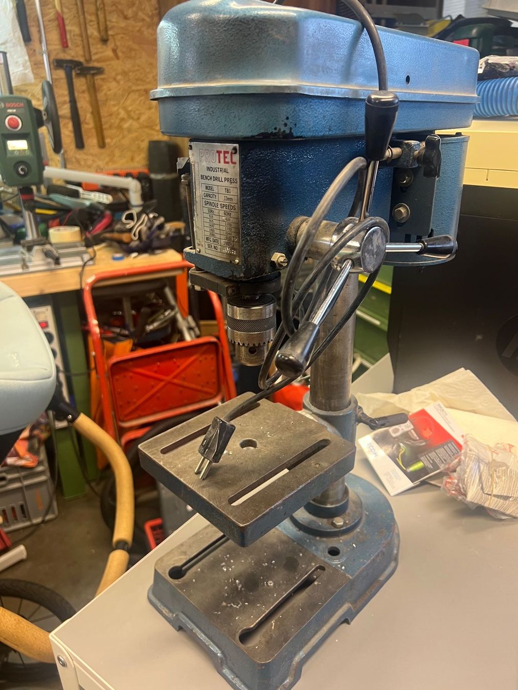 Bohrmaschinen: Tischbohrmaschine – Gebraucht aus Arlesheim von Compi4144 1