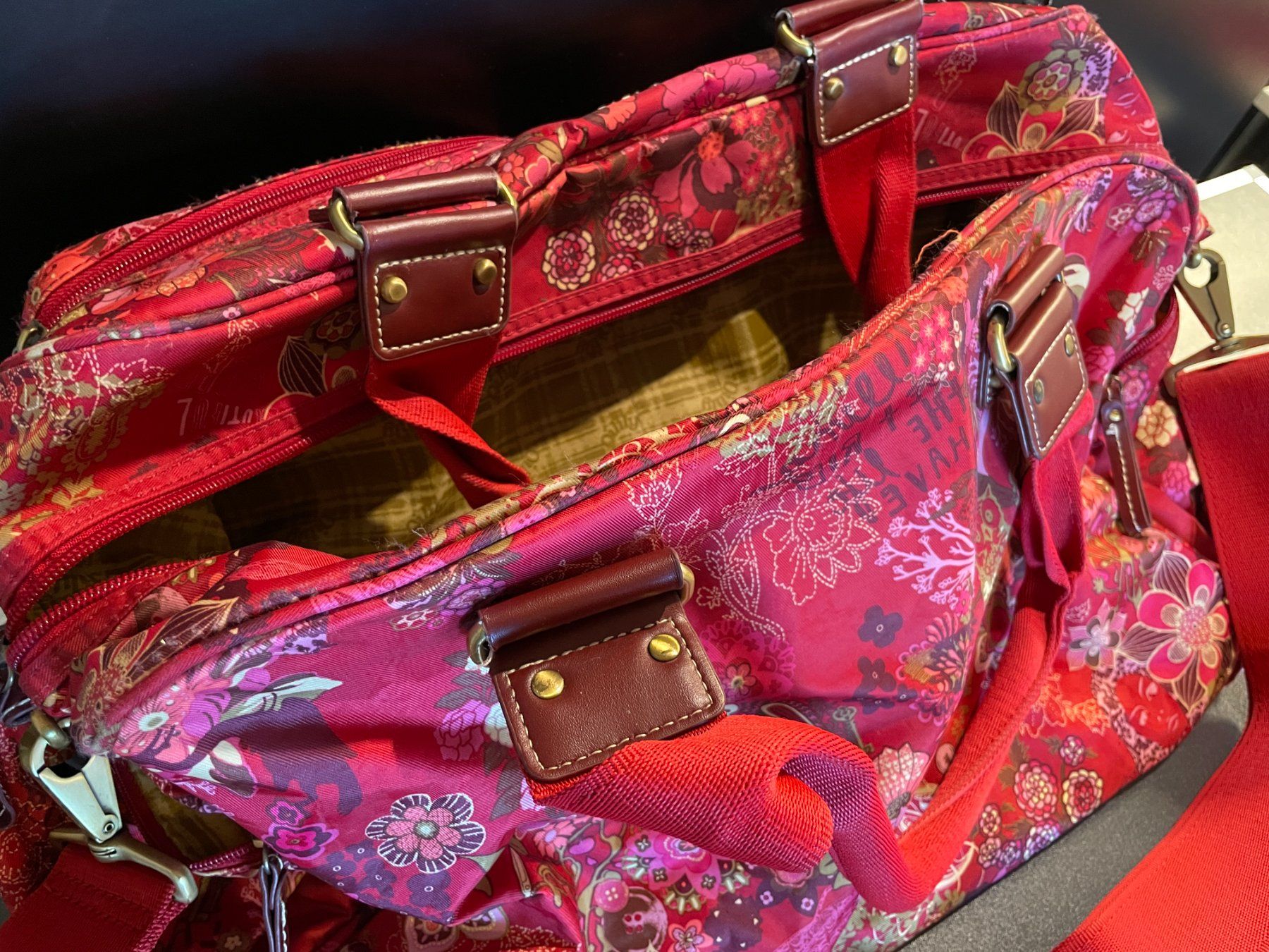 Oilily Taschen: Oilily Weekender rot-bunt , Reisetasche – Gebraucht aus Hittnau von kleen 5
