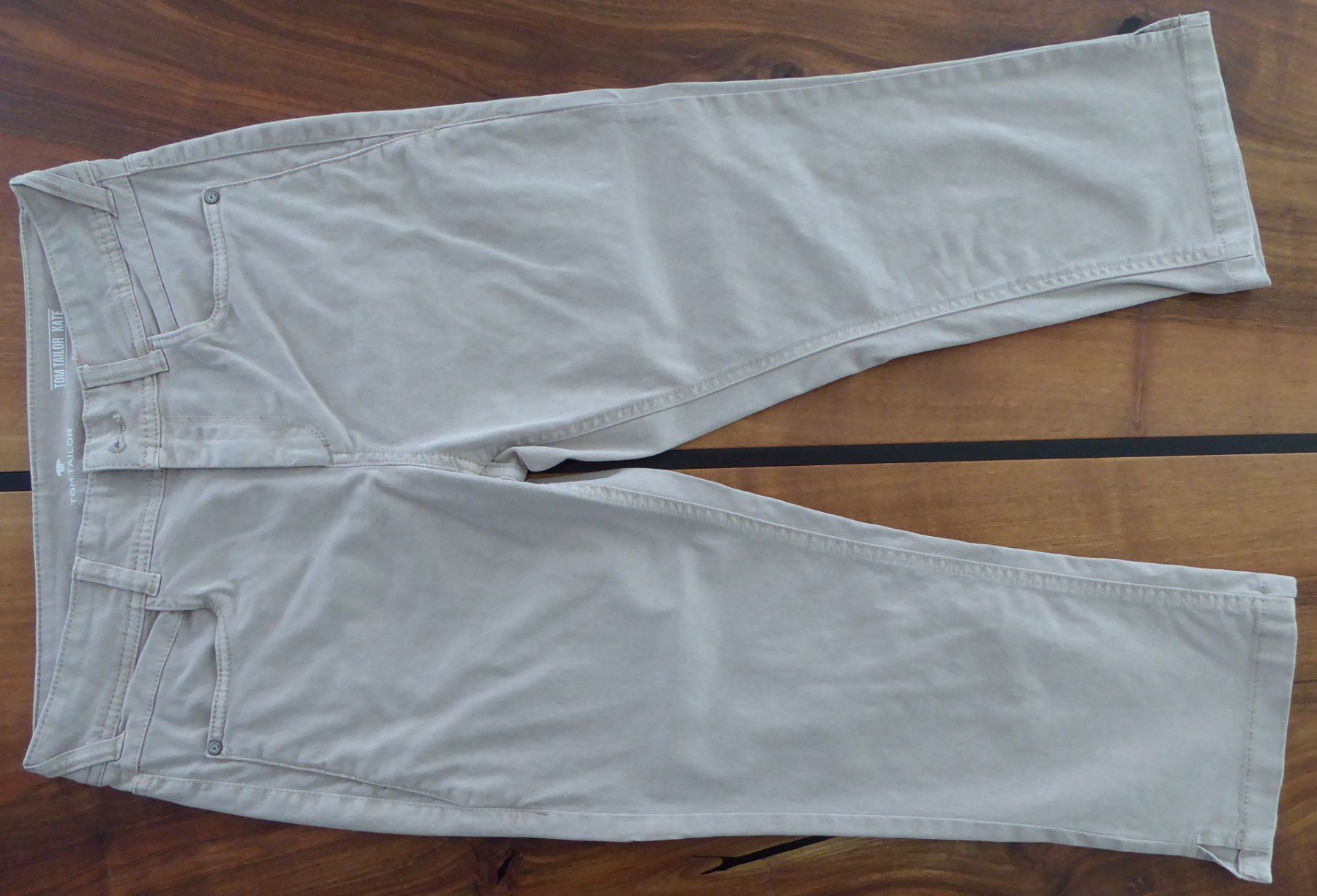 Tom Tailor Pantaloni: Capri-Hose Tom Tailor beige Grösse 28 – Usato da Entlebuch venduto da roma6370