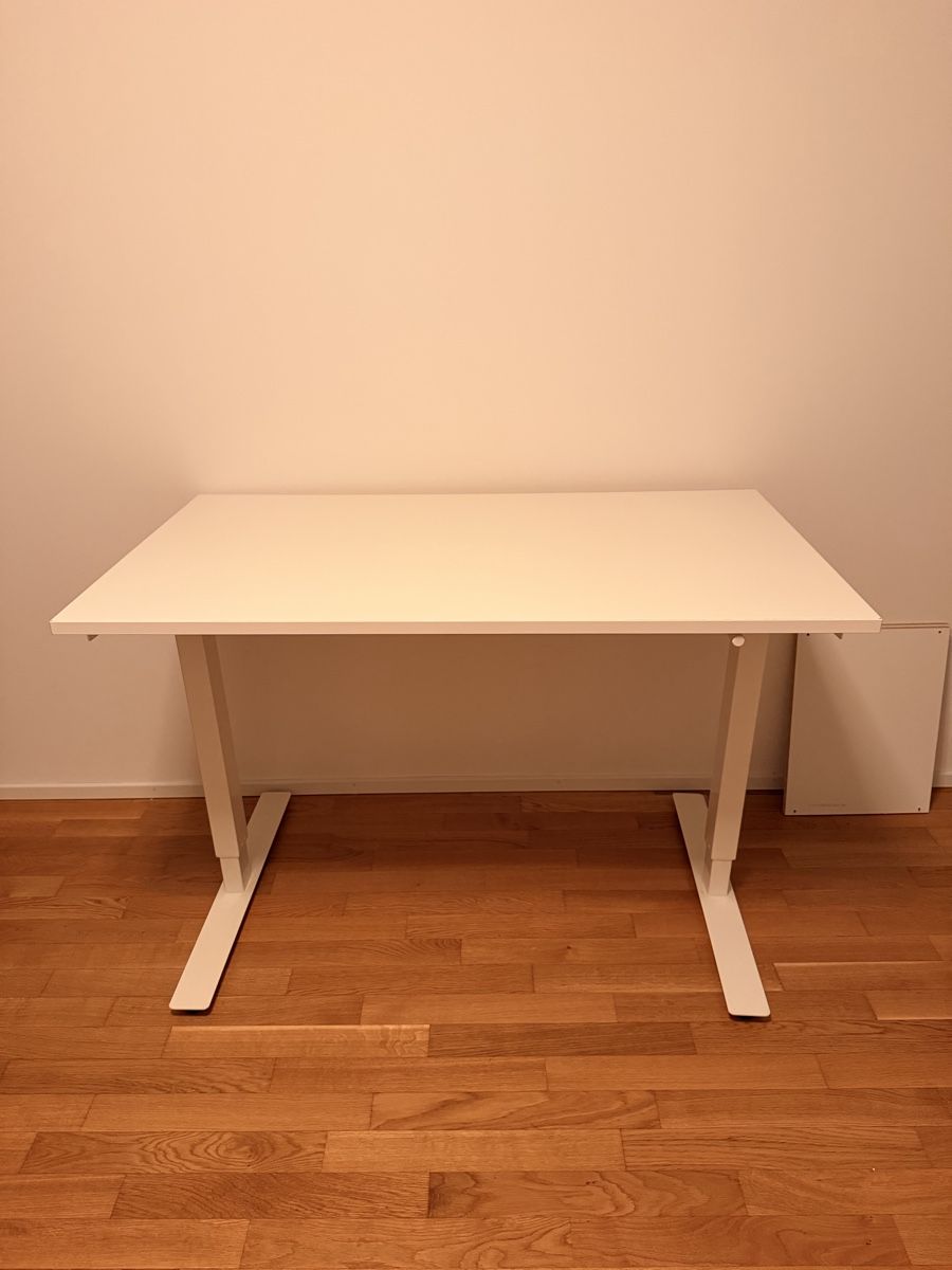 Ikea Scrivanie: Stehpult höhenverstellbar Ikea – Usato da Wettswil venduto da d5patrit