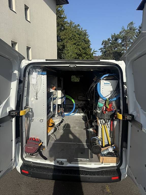 Veicoli commerciali: Ford Transit Custom 2.0 – Usato da Zürich venduto da vul_qxs7 4