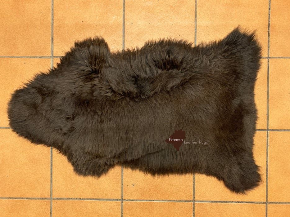 Teppiche: Lammfell Teppich Brown – Neu und originalverpackt aus Arbedo von patagonialeatherrugs 4