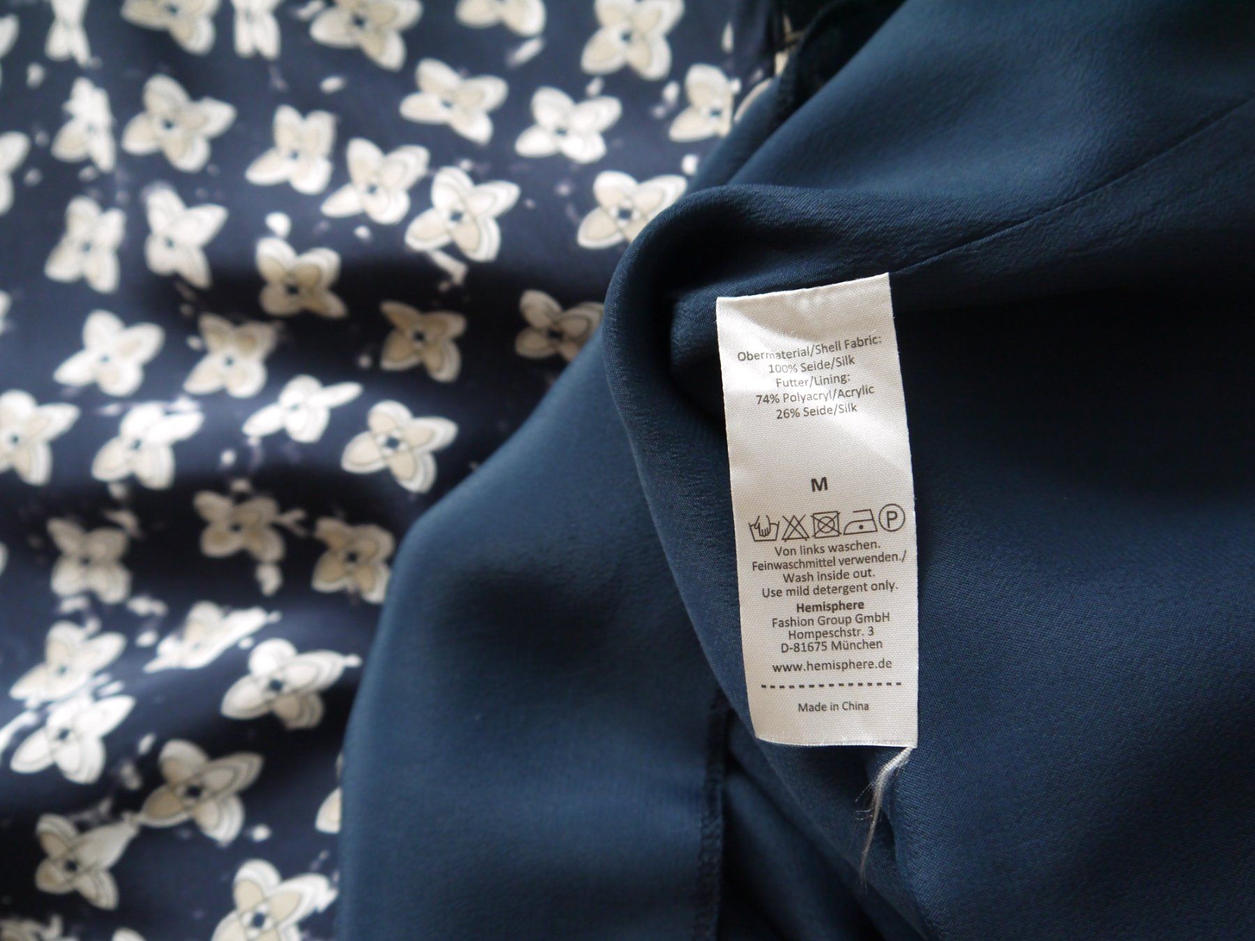 Hemisphere Vestiti: Hemisphere Kleid aus 100% Seide / Gr.M – Usato da Hagendorn venduto da Blaf 3