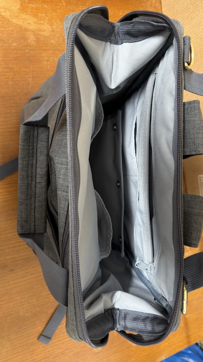 Lässig Borse: Lässig Grey Diaper Bag – Usato da Zürich venduto da yas_g5hf 1