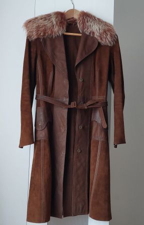 Leder Mantel mit Fellkragen, Grösse 34, sehr guter Zustand