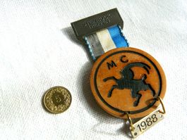 • MC Steinbock Treffen 1988 GR moto  +Versand Brosche M8V.1