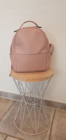 kleiner eleganter Rucksack