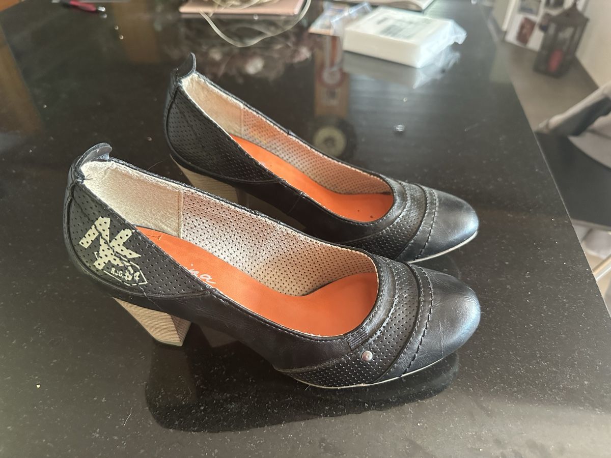 Scarpe da donna: Carina – Usato da Niederwangen BE venduto da 08_Diva 1