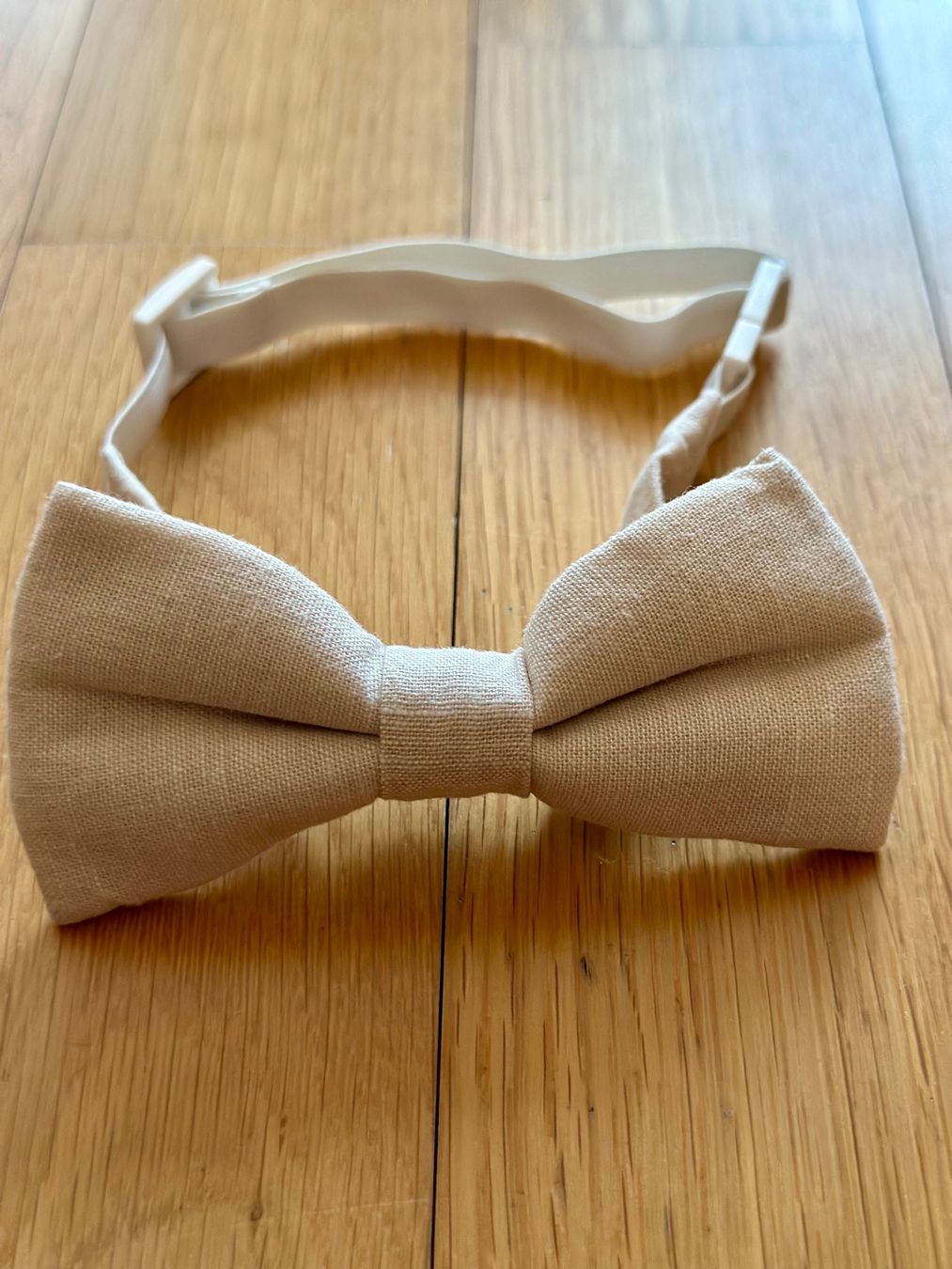 Dekobänder: Kinderfliege Beige – Gebraucht aus Gutenswil von martinastrebel 2