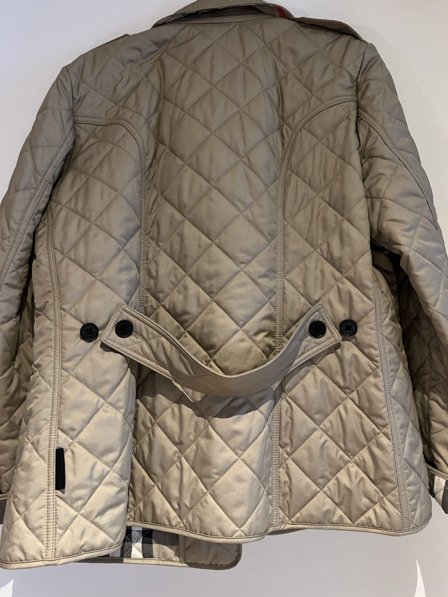 Burberry Giacche: Neuwertige original Burberry Damen Jacke – Nuovo (secondo la descrizione) da Bülach venduto da Blueyvi 3