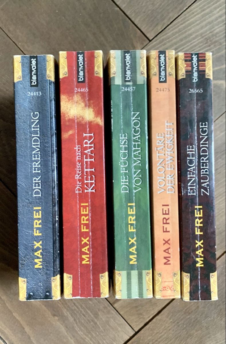 Livres: Fantasy Sammlung  – D'occasion à Zürich par benebiene 2
