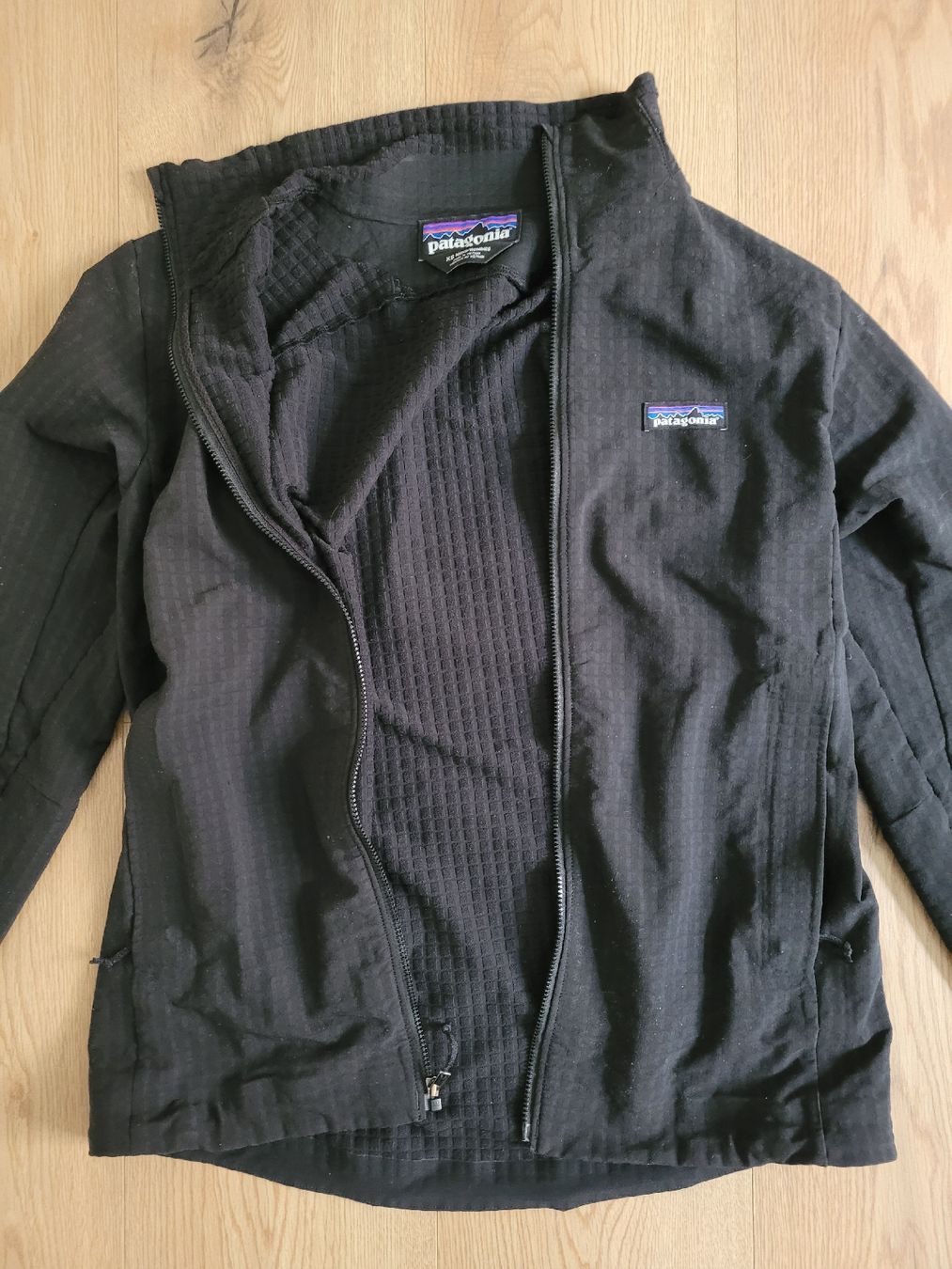 Patagonia Maglioni & Felpe: Patagonia R1 jacket, Top Zustand! – Usato da Zürich venduto da Loboso 1