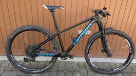 Ramlon Hardtail MTB mit Carbonrahmen, 27.5 Zoll, 9.9kg