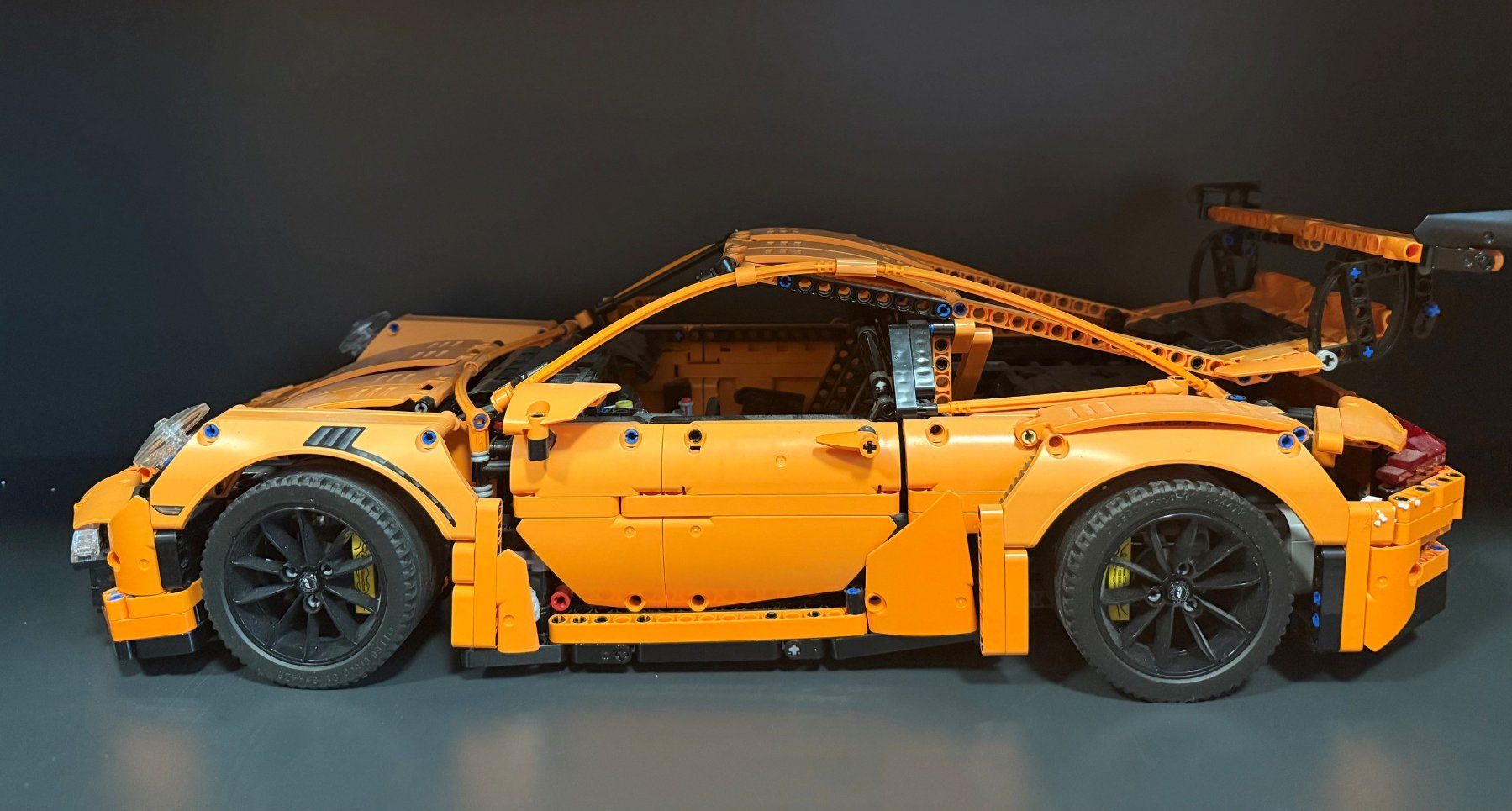 Lego Kit di costruzioni: LEGO Technic 42056 Porsche 911 GT3 RS – Usato da Chiggiogna venduto da TheLegend88 1