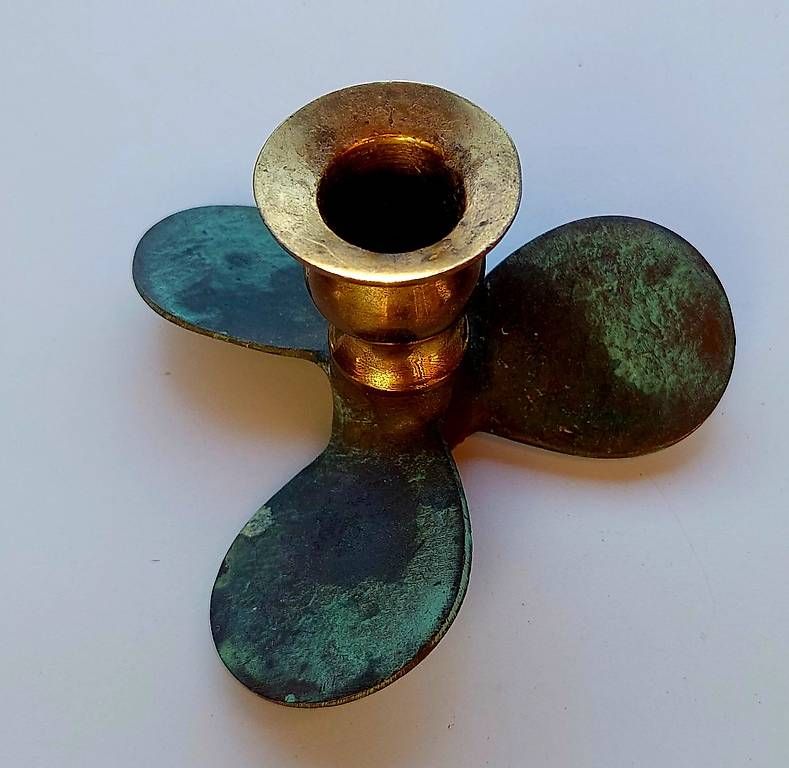 Portacandele: Vintage Kerzenhalter Schiffspropeller Messing – Usato da Gwatt (Thun) venduto da ARC_TERYX