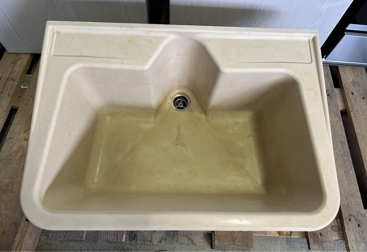 Lavabi & lavandini: Waschbecken, Lavabo, Spülbecken Waschküche oder Garten – Usato da Biel/Bienne venduto da kra_s8rv 2