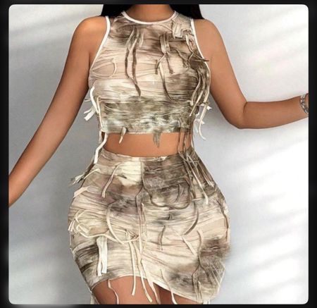 ✨ Beige Two Piece Set – crop top & mini skirt (baddie vibe)