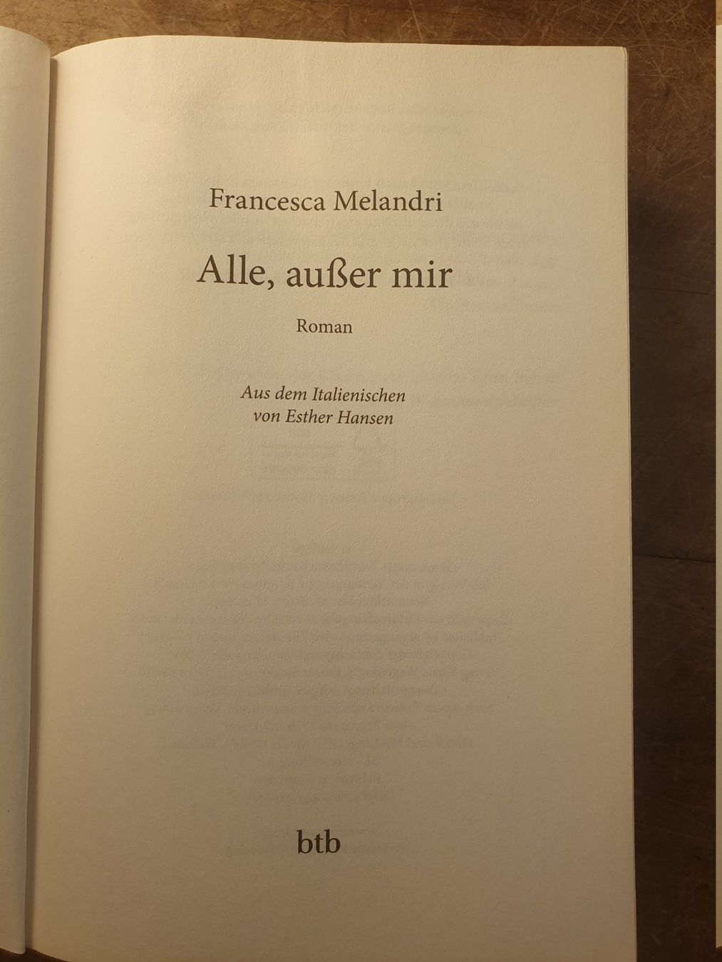 Libri: Alle, ausser mit - Francesca Melandri – Usato da Zürich venduto da loosebone 2