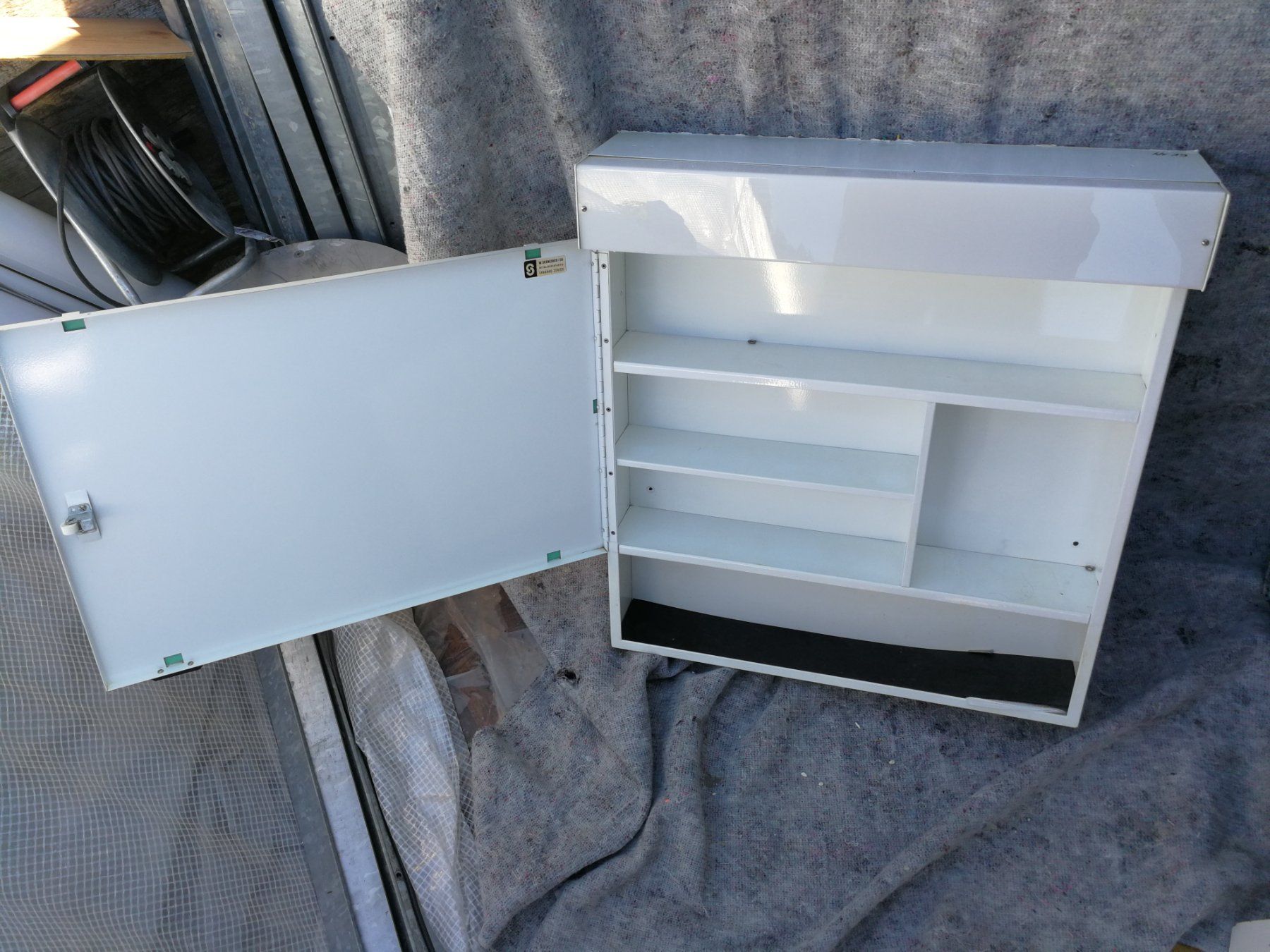 Schneider Armadietti a specchio: Spiegelschrank Schneider – Usato da Spreitenbach venduto da Space_X 2