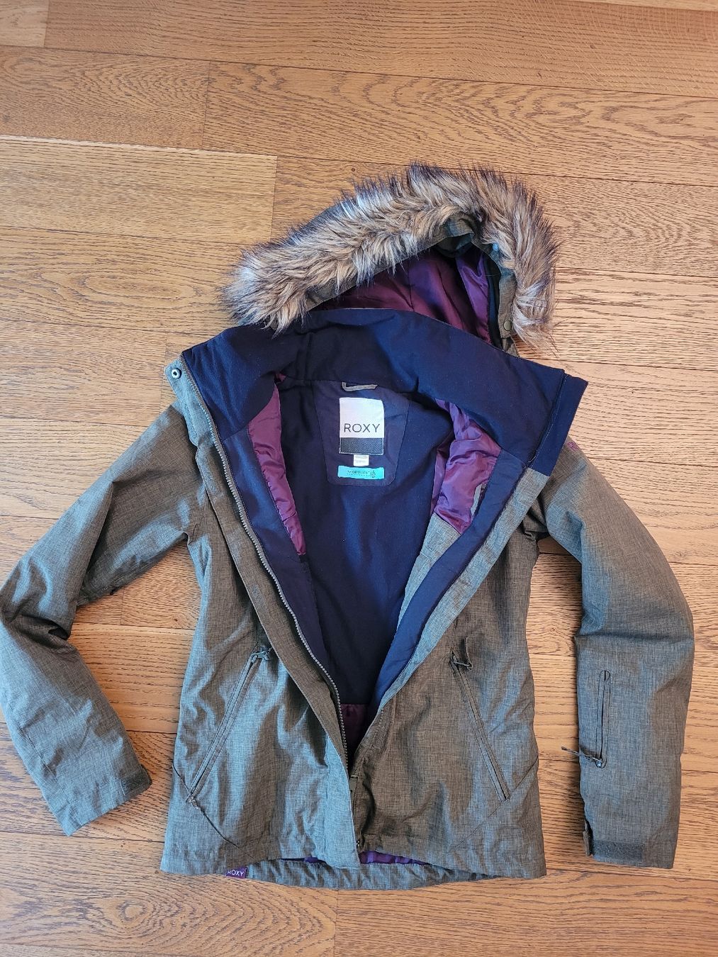 Roxy Jacken: Damenskijacke, Grösse XS, ROXY – Gebraucht aus Baar von Sibydub24 2