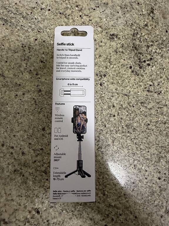 Halterungen: Selfie-Stick mit Bluetooth-Fernbedienung – Neu und originalverpackt aus Zürich von meti1975 1