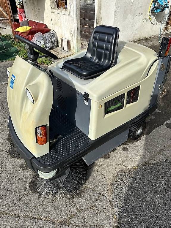 Tutte le macchine: Kehrmaschine IPC – Usato da Meilen venduto da Fonzi67 1