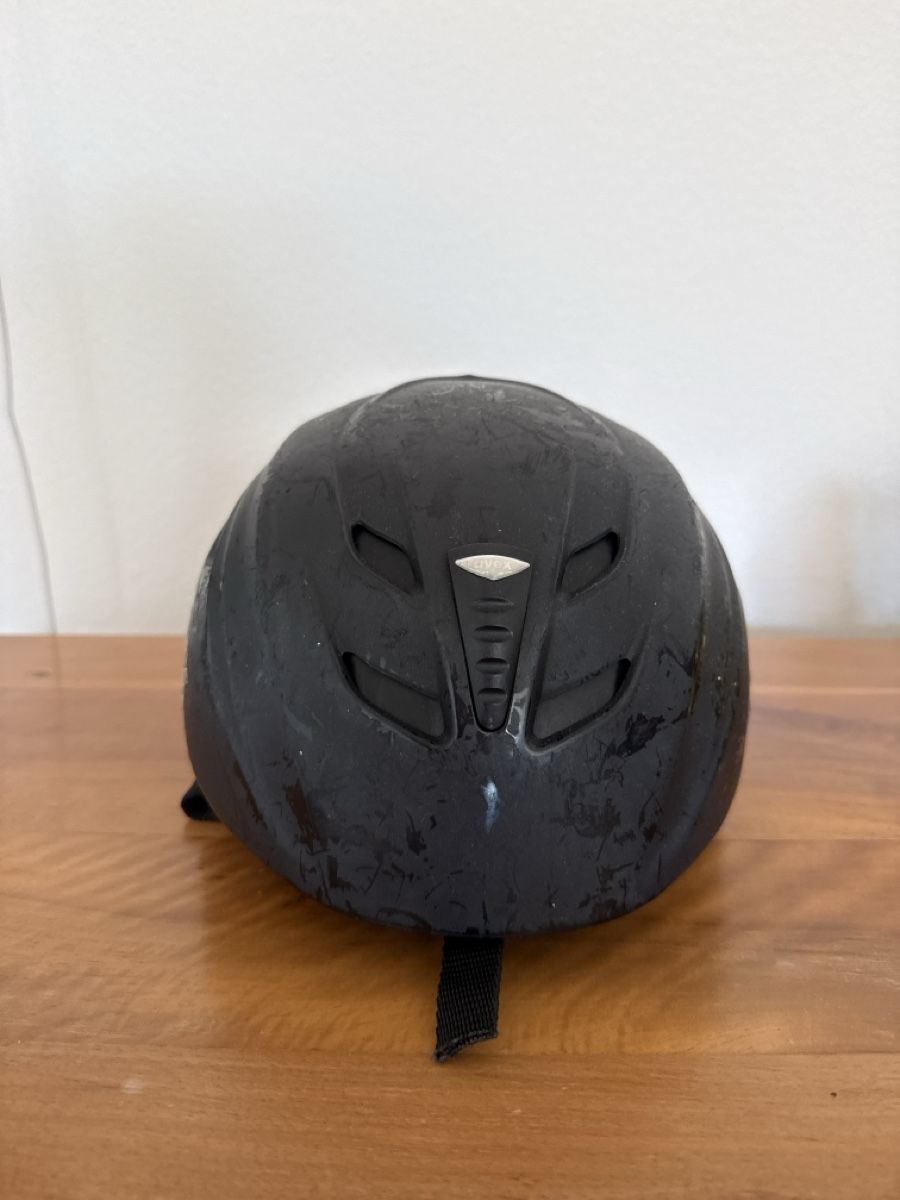Uvex Caschi: Uvex Skihelm / Snowboardhelm, Gr. L, Schwarz – Usato da Zürich venduto da sasast 1
